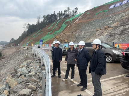 公司領導赴金塘沖水庫樞紐工程和洞庭湖區(qū)重點垸堤防加固一期工程調(diào)研